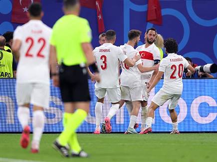 אוסטריה מחכה לטורקיה בשמינית, יהיה חם (GETTY)