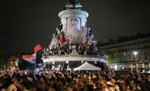 הפגנות בפריז צרפת (צילום: DIMITAR DILKOFF, getty images)