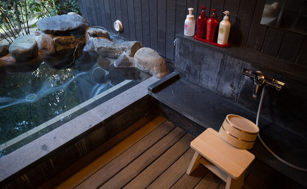 חדר רחצה יפני (צילום:  Benoist, Shutterstock)