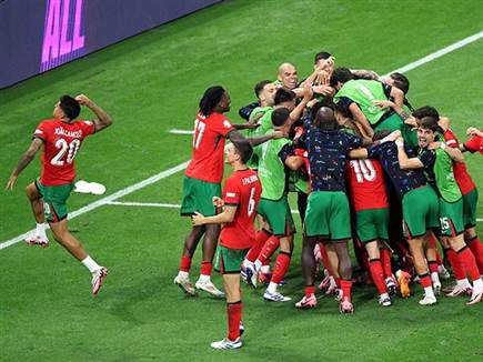 יחגגו ככה גם אחרי רבע הגמר מול צרפת? (Getty)