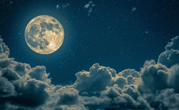 ירח מלא ועננים (הדמיה: mako)