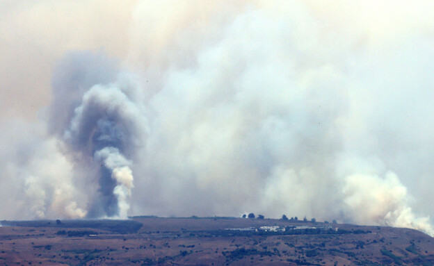 שריפות בצפון כתוצאה מנפילות שיגורים של חיזבאללה (צילום: JACK GUEZ AFP via Getty Images )
