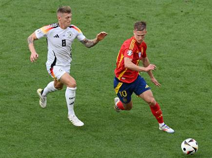 ספרד תקפה ותקפה (GETTY)