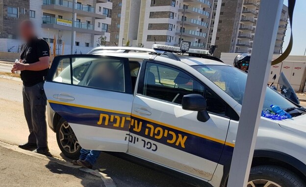 פיקוח עירוני בכפר יונה (צילום: לפי סעיף 27 א')