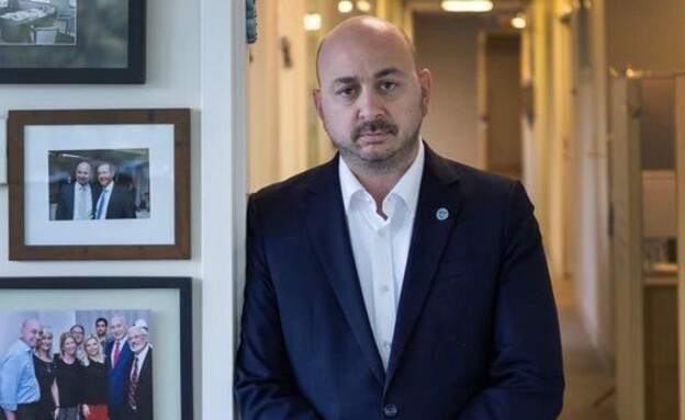 Ezra S. Shanken Chief Executive Officer (צילום: Vancouver Sun)