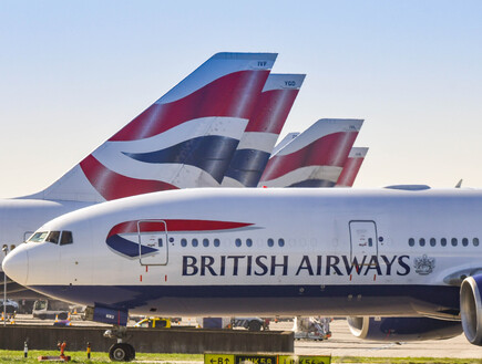 13 שעות עם גופה: הנוסעת מתה אחרי ההמראה, הריח שיגע את המטוס