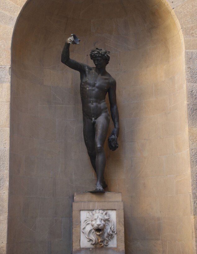 פסל בכחוס בפירנצה (צילום: Laiotz)