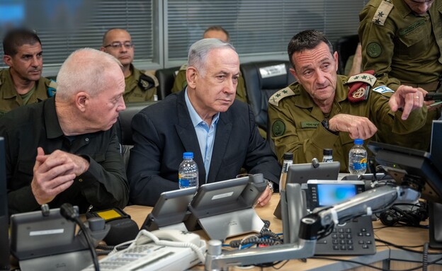 הלוי, ראש הממשלה ושר הביטחון (צילום: דובר צה"ל)