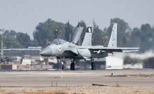 מטוסי בז F15 אחרי התקיפה בתימן (צילום: דובר צה"ל)