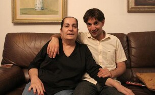 אבי הזמר ו"אמו" עליזה דנגור (צילום: שוק ויזר)