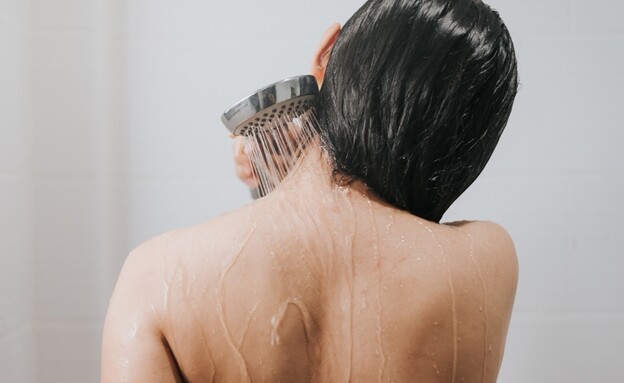 מתקלחת מתקלחת