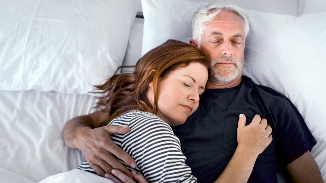 זוג ישן שינה איכותית