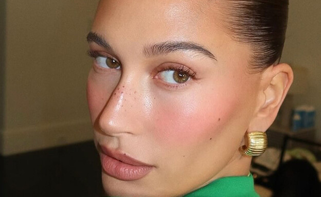 היילי ביבר תכשיטים (צילום: instagram)