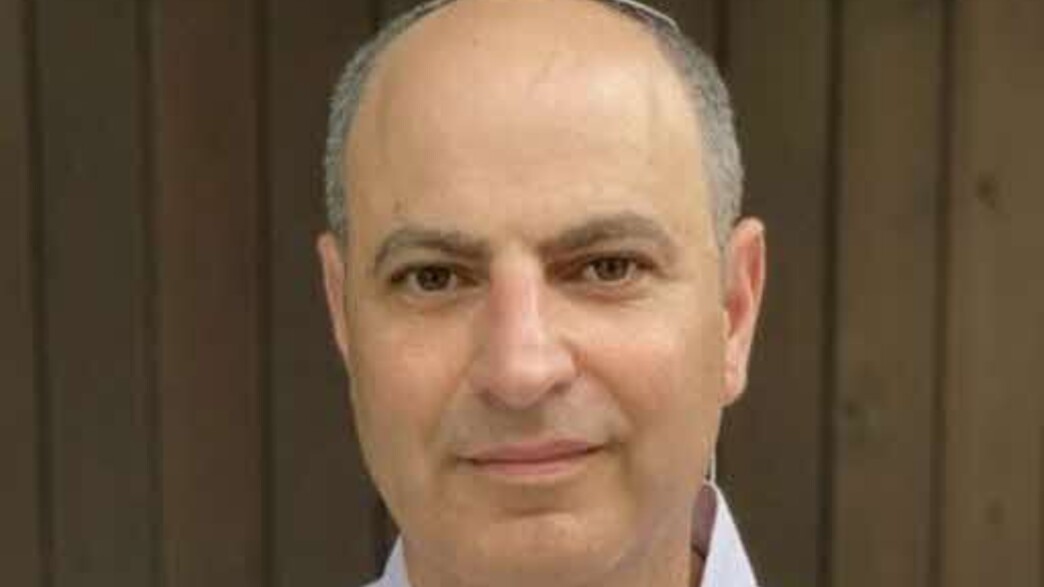 אבי וכטפוגל אבי וכטפוגל
