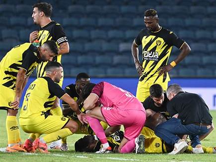 אלא שאז הגיעה הפציעה של סורו, שפגעה בבית“ר (ברני ארדוב)