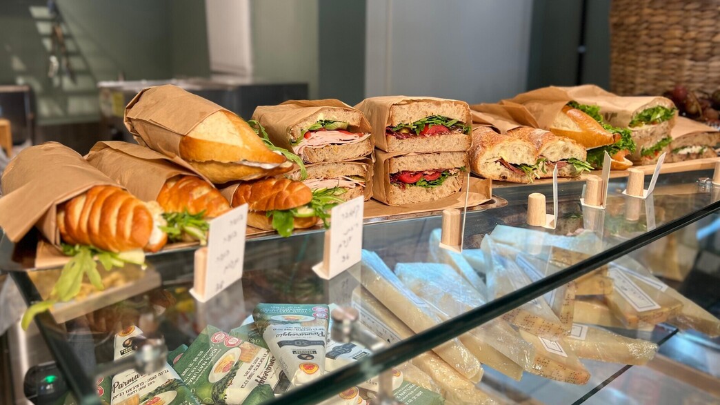 סנדוויצ'ים בדלישא