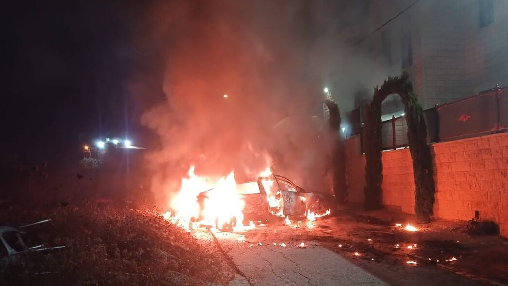 רעולי פנים יהודים הציתו בתים ורכבים בכפר ג'ית