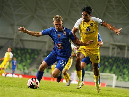 וגם במחצית הראשונה זה לא תמיד הלך חלק (האתר הרשמי של מכבי ת“א)