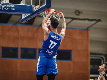 מניה בעלייה (FIBA) (צילום: ספורט 5)