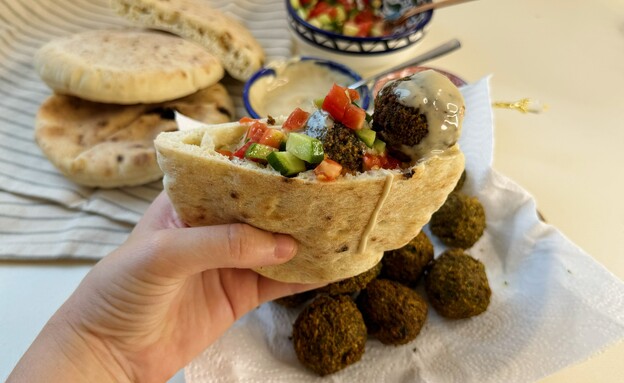 פלאפל ירוק. הכי טוב בפיתה