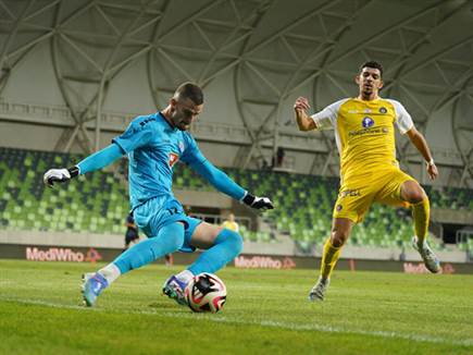 לחץ לאורך כל המשחק (האתר הרשמי של מכבי ת“א)