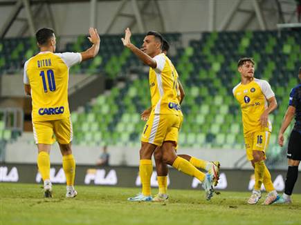 זהבי. חגיגה צהובה (האתר הרשמי של מכבי תל אביב)