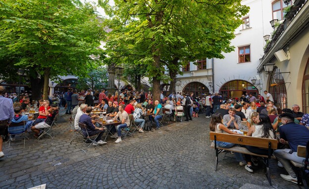 ביר גארדן מינכן גרמניה (צילום: Old Town Tourist, shutterstock)