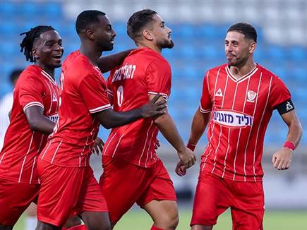 רמאלינגום חגג שער בכורה בליגת העל (צילום: מאור אלקסלסי)