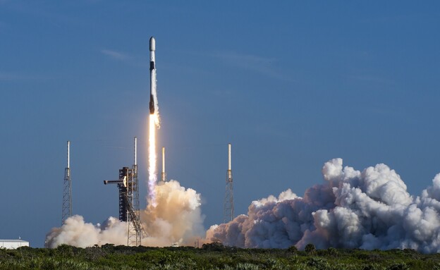 שיגור רקטה של SpaceX מפלורידה (צילום:  Aqeela_Image, shutterstock)