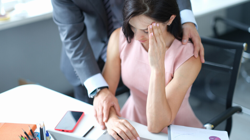 הטרדה מינית במקום העבודה, אילוסטרציה הטרדה מינית במקום העבודה, אילוסטרציה