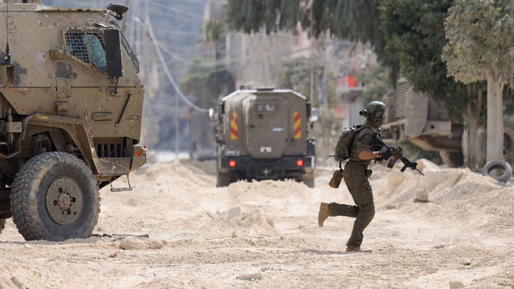 כוחות במבצע בגזרה (צילום: JAAFAR ASHTIYEH/AFP via Getty Images)