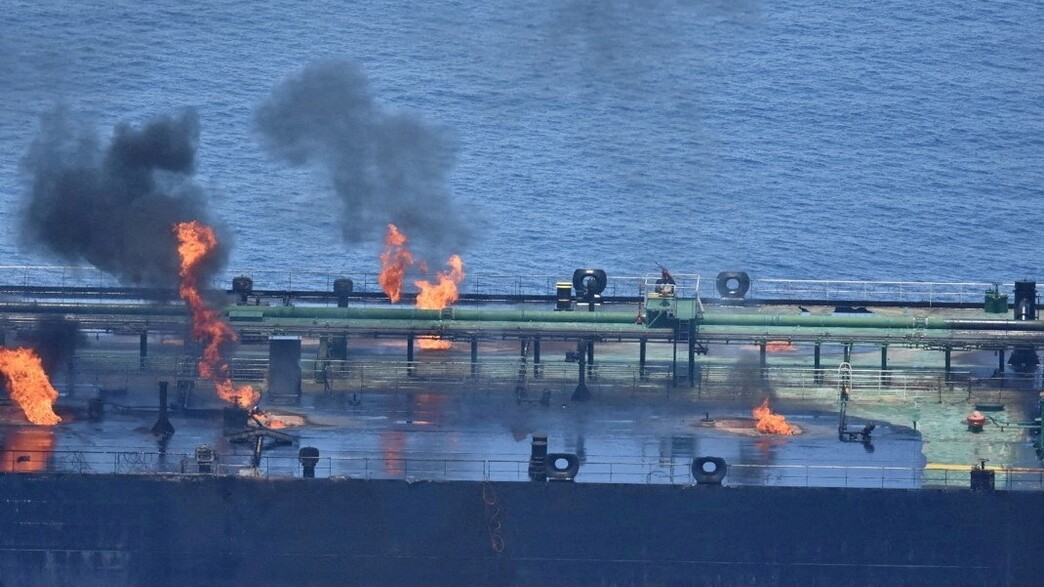 המכלית Sounion שהותקפה על ידי החות'ים בים סוף המכלית Sounion שהותקפה על ידי החות'ים בים סוף