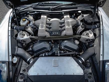 מנוע V12 אטמוספרי עם 466 כ"ס ו-5.0 שניות ל-100 קמ"ש