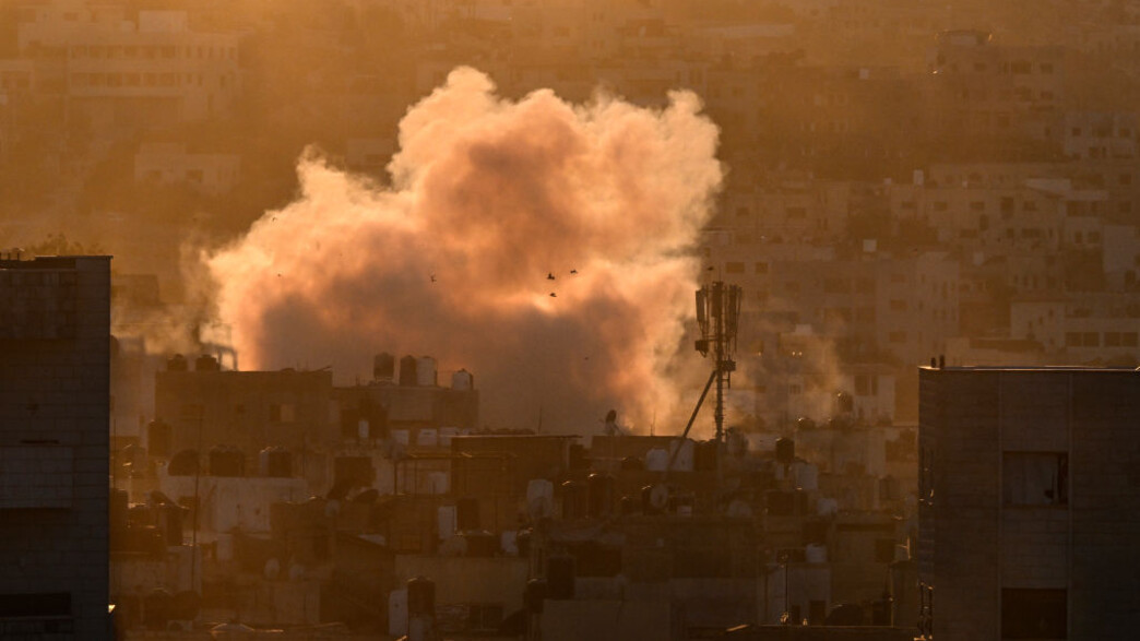 הפגיעה בתשתיות במרחב (צילום: RONALDO SCHEMIDT/AFP via Getty Images)