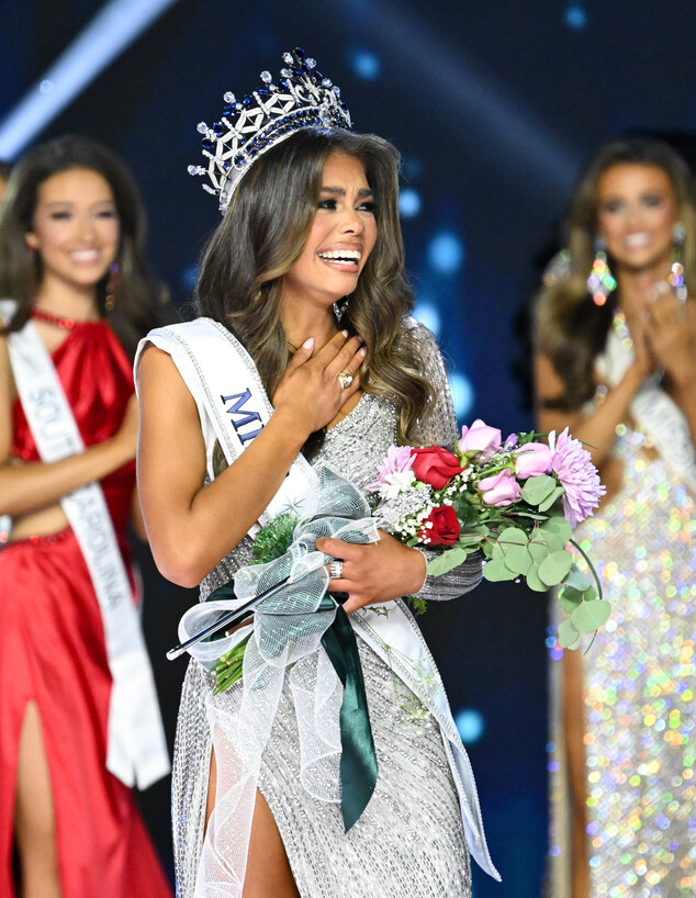 אלמה קופר (צילום: gilbert flores, getty images)