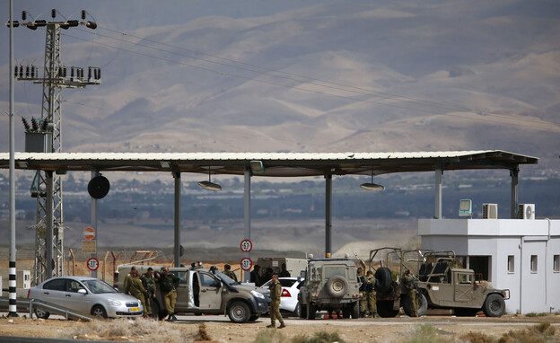 מעבר אלנבי (צילום: reuters)