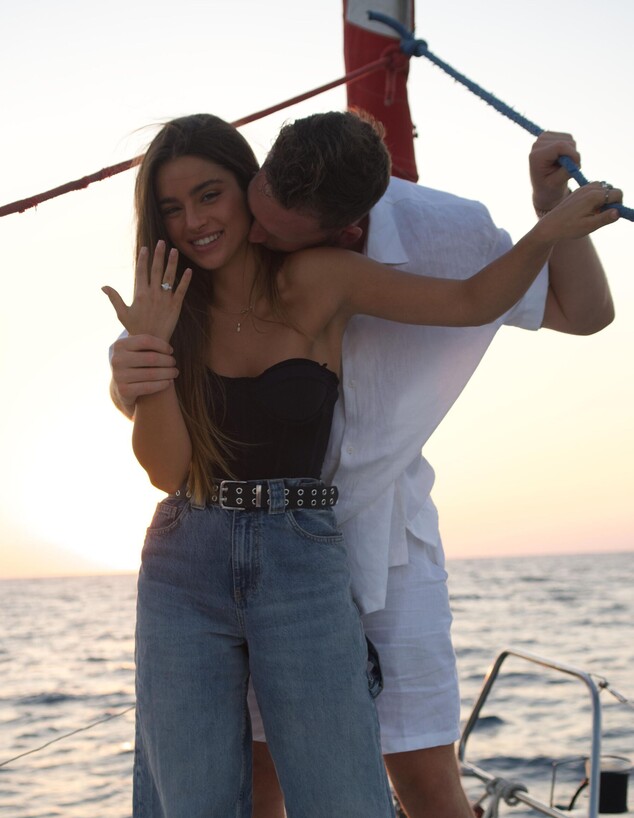 נועה קירל ודניאל פרץ מאורסים