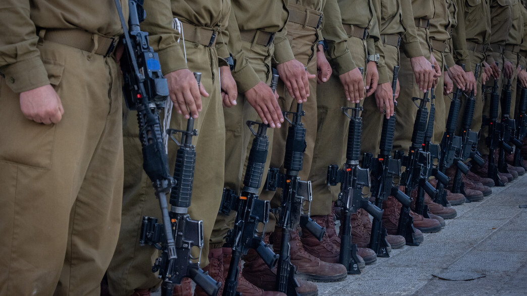 חיילים בטקס השבעה בטירונות