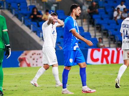 לא היום של קבוצתו. בילנקי (קובי אליהו)