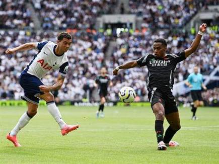 והספרס נראו מסוכנים יותר ברובו (GETTY)