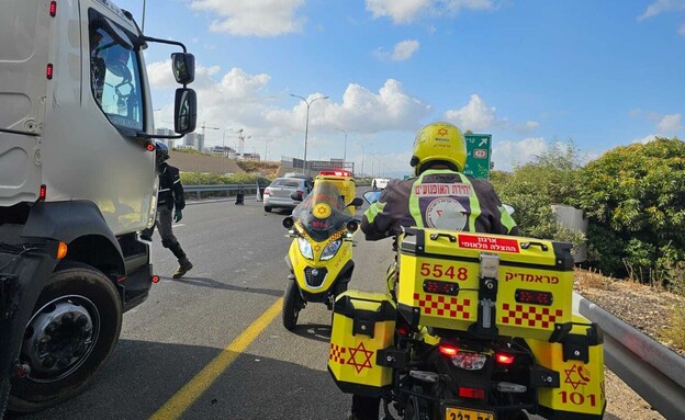 פיצוץ רכב במחלף ביאליק (צילום: דוברות מד