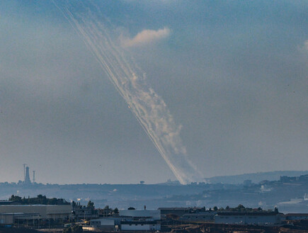 חיזבאללה לא עוצר את הירי: מטח למטולה וקריית שמונה