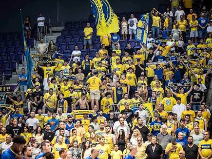 הקהל הצהוב הגיע לדחוף את הקבוצה (עודד קרני)