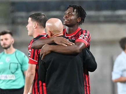 הפועל י-ם הגיעה לעונה (ברני ארדוב)