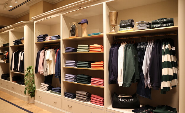 סניף "האקט לונדון" החדש בקניון רמת אביב