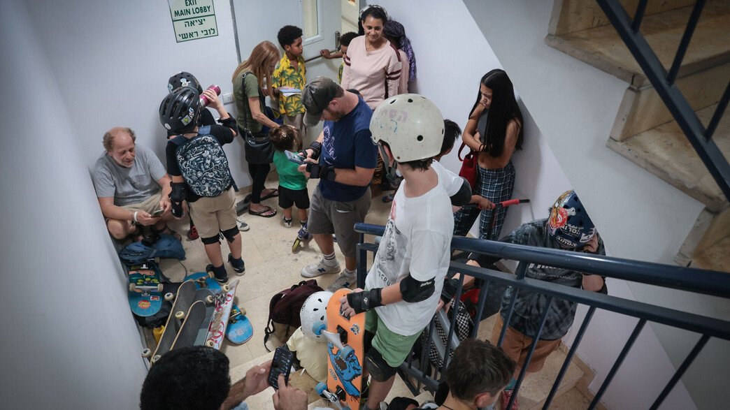 מרחב מוגן, אזעקות, ממ"ד