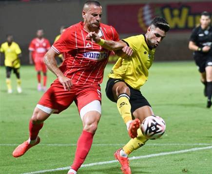 ונראה היה שהקבוצות מתקשות לצאת מההלם (ברני ארדוב)