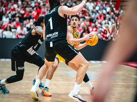 הפועל חולון הסתבכה (FIBA)