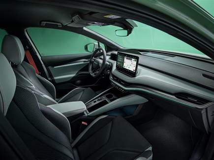 עיצוב הפנים הגיע גם הוא מהאניאק