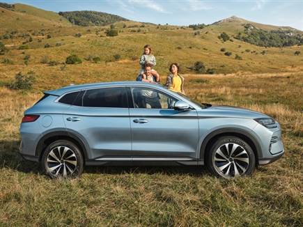 BYD סיל U - יתברג בין האטו 3 לטאנג